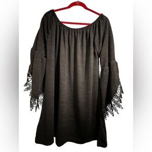 Black WinWin Tunic Size L-XL